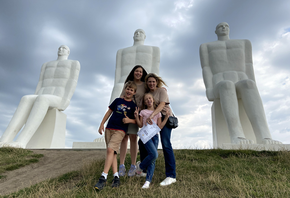 Oksana Podlobko fra Gomel/Belarus med noget af familien på udflugt i Esbjerg...